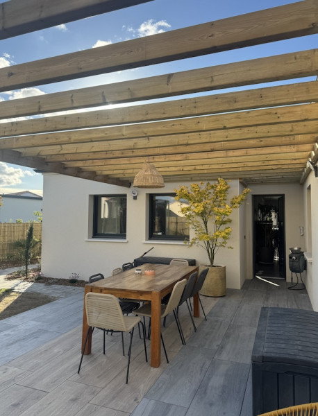 Gres cerame & pergolas bois à MACHECOUL-SAINT-MEME