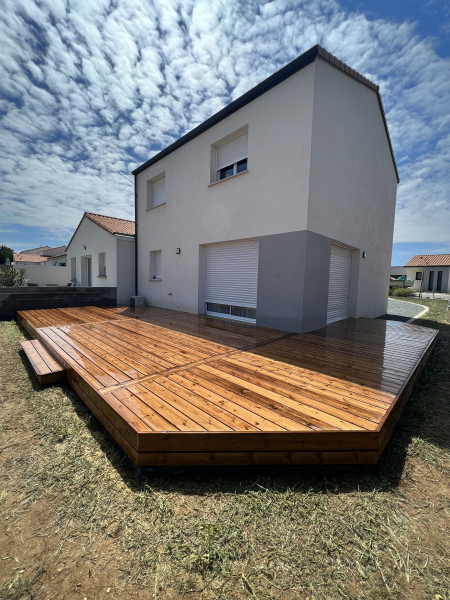 Terrasse bois Pin à MACHECOUL-SAINT-MEME